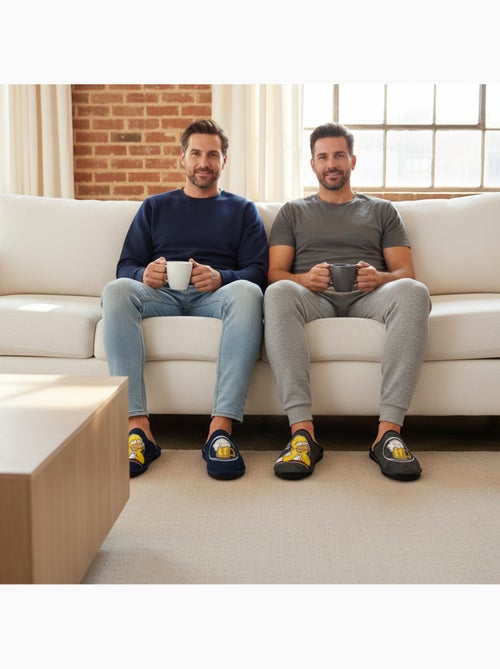 Pack de 2 pares chinelos mules homem fantasia motivo desenho animado ozabi - Kiabi Pack de 2 pares chinelos mules homem fantasia motivo desenho animado ozabi - Kiabi