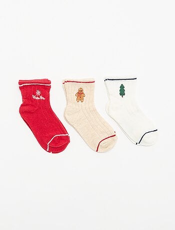 Pack de 3 pares de meias de cano médio com bordado fantasia