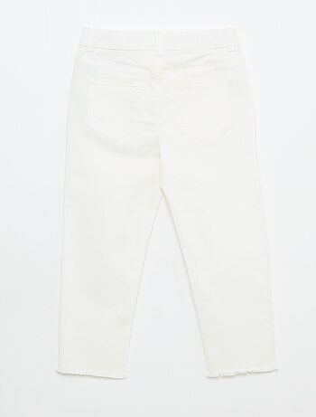 Pantacourt em ganga com acabamento inacabado