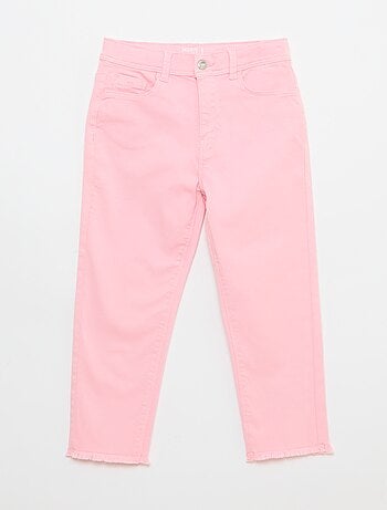 Pantacourt em ganga com acabamento inacabado