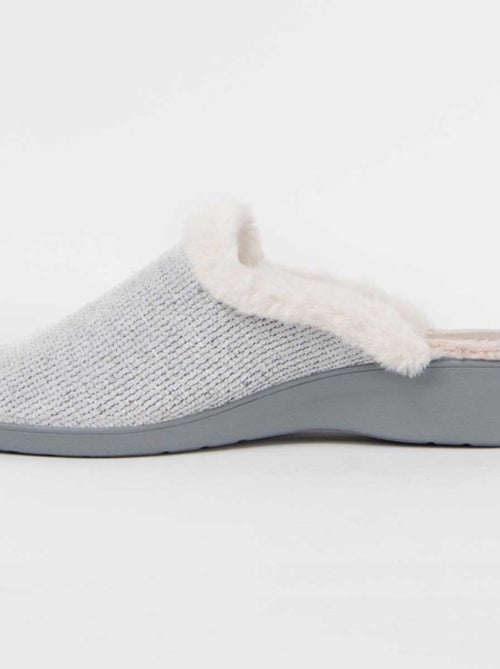 Pantufa Tecido Montevita - Kiabi Pantufa Tecido Montevita - Kiabi