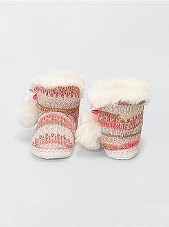 Pantufas bota em tricô - Kiabi
