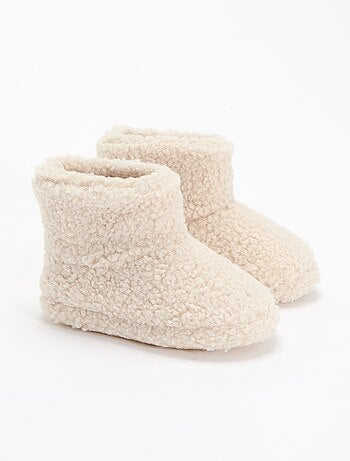 Pantufas botas com efeito carneiro