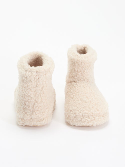 Pantufas botas com efeito carneiro - Kiabi Pantufas botas com efeito carneiro - Kiabi