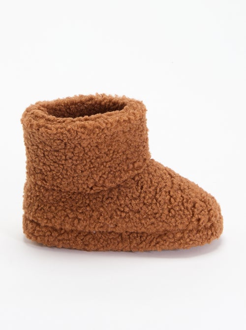Pantufas botas com efeito carneiro - Kiabi Pantufas botas com efeito carneiro - Kiabi