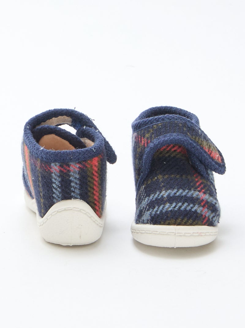 Pantufas Botinhas Forradas com Velcro Azul - Kiabi