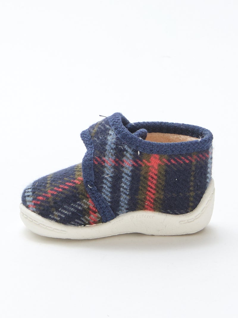 Pantufas Botinhas Forradas com Velcro Azul - Kiabi