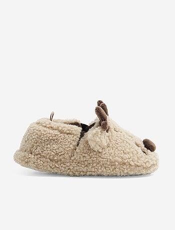 Pantufas com efeito carneirinho
