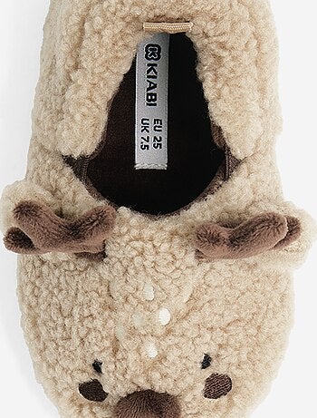 Pantufas com efeito carneirinho