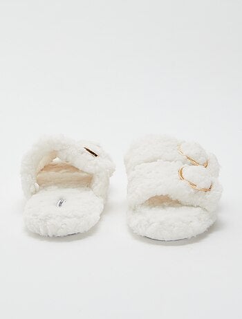 Pantufas com tira dupla forradas