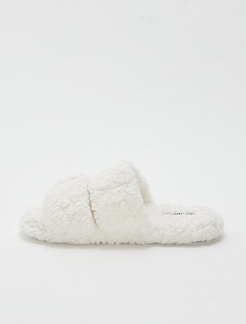 Pantufas com tira dupla forradas