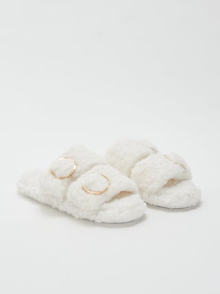 Pantufas com tira dupla forradas