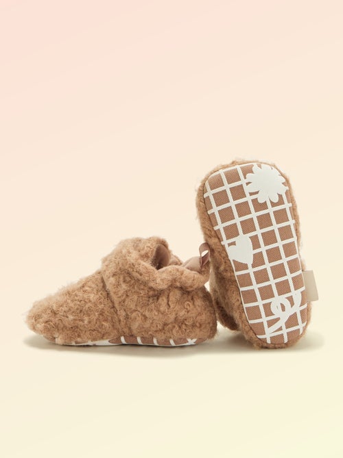 Pantufas de cano alto com efeito carneiro - 'Kitchoun' - Kiabi Pantufas de cano alto com efeito carneiro - 'Kitchoun' - Kiabi