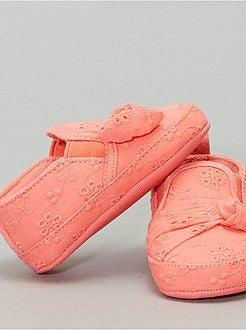 Pantufas em tecido com bordado - Kiabi