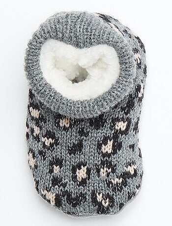 Pantufas forradas com padrão