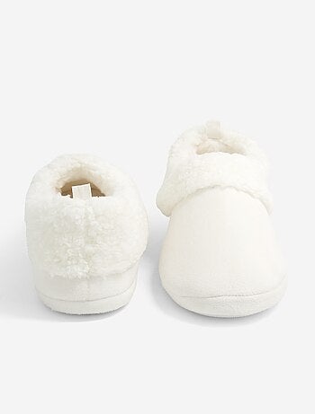 Pantufas forradas tipo botim baixo