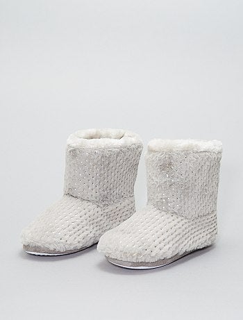 Pantufas tipo botas com pormenores dourados - Kiabi