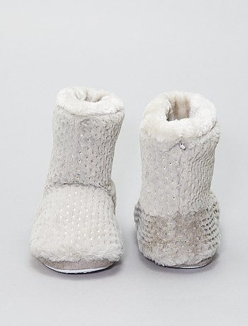 Pantufas tipo botas com pormenores dourados - Kiabi