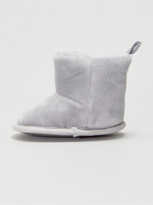 Pantufas tipo botas em veludo - Kiabi