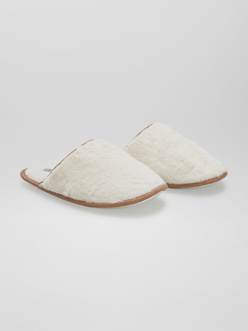 Pantufas tipo chinelas bege - Kiabi