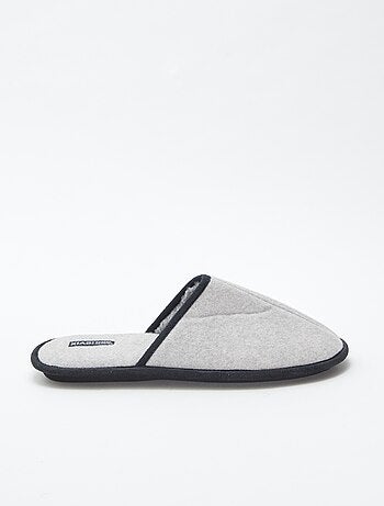Pantufas tipo chinelas