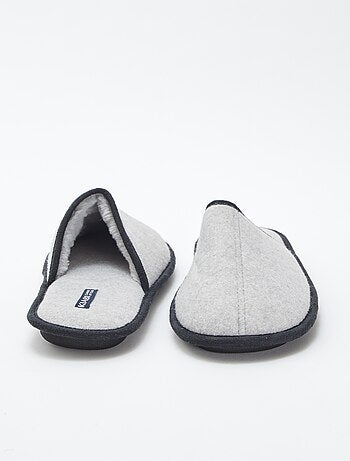 Pantufas tipo chinelas