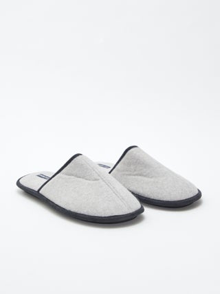 Pantufas tipo chinelas