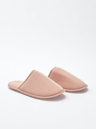 Pantufas tipo chinelas de veludo