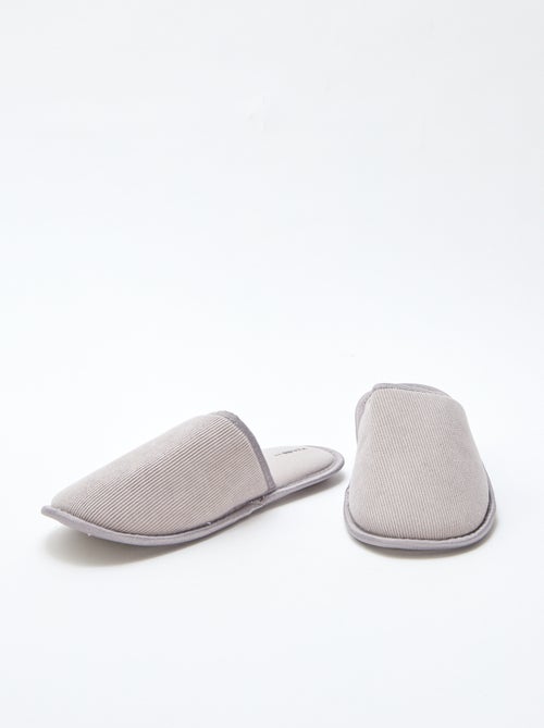 Pantufas tipo chinelas de veludo - Kiabi