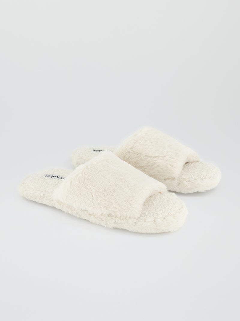 Pantufas tipo chinelas efeito lã de carneiro Branco - Kiabi