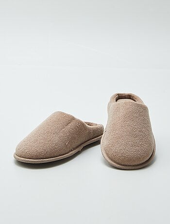 Pantufas tipo chinelas em malha borboto