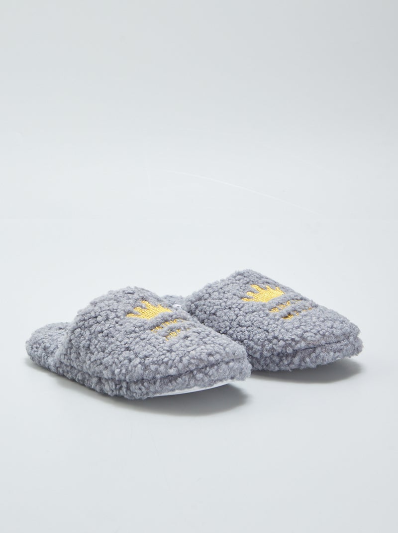 Pantufas tipo chinelas em malha borboto CINZA - Kiabi