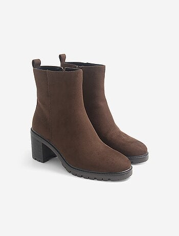 Par de botas de salto
