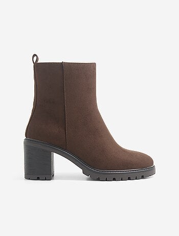 Par de botas de salto