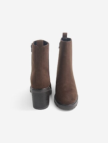 Par de botas de salto