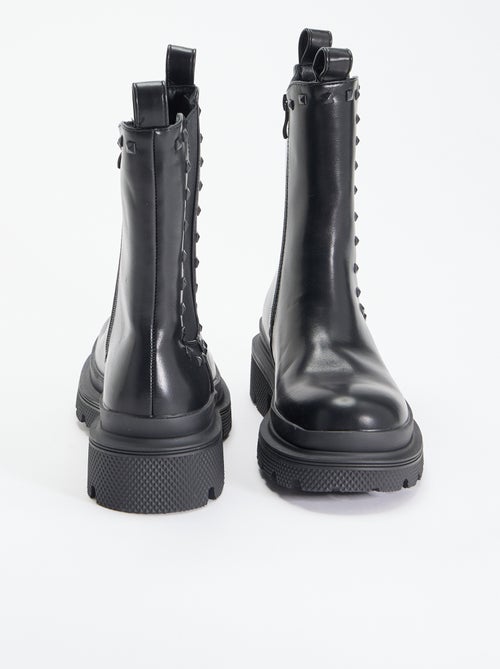 Par de botas de salto com tachas decorativas - Kiabi