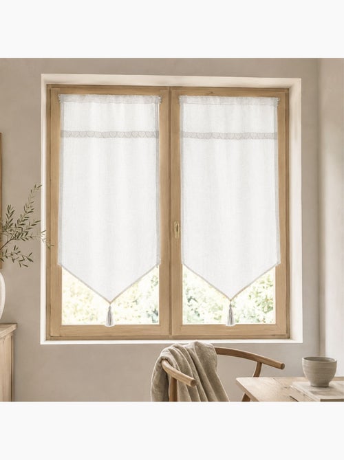 Par de cortinas transparentes com acabamento em macramé com motivos de corações - Kiabi