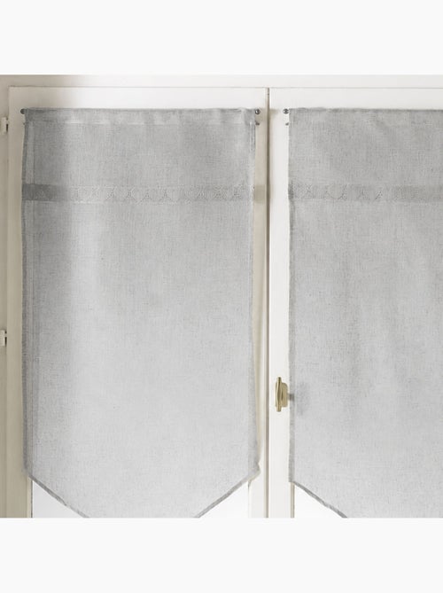 Par de cortinas transparentes com acabamento em macramé com motivos de corações - Kiabi Par de cortinas transparentes com acabamento em macramé com motivos de corações - Kiabi