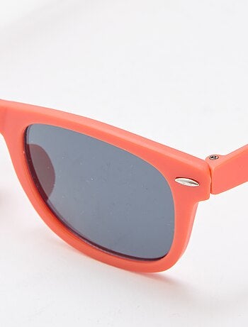 Par de óculos de sol clássicos lisos