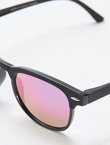 Par de óculos de sol clássicos lisos