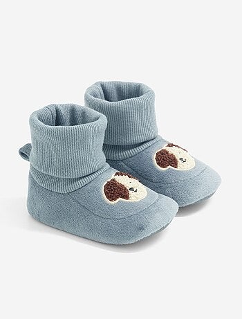 Par de pantufas com meia alta