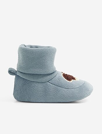 Par de pantufas com meia alta