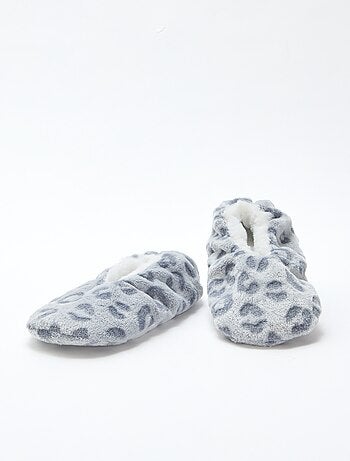 Par de pantufas forradas fantasia