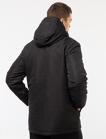 Parka com capuz a meio da coxa