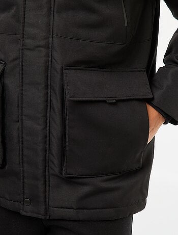 Parka com capuz a meio da coxa