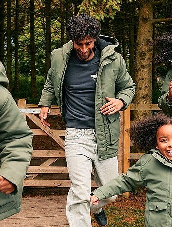 Parka com capuz de comprimento médio