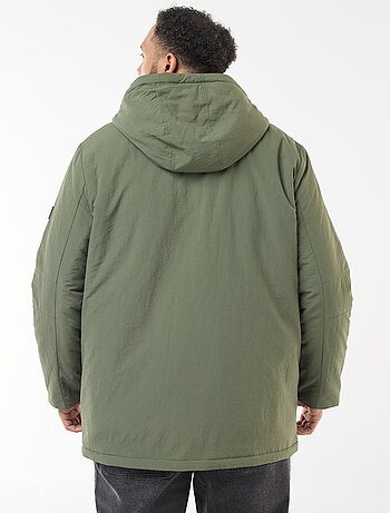 Parka com capuz e bolsos de patch com dupla entrada forrados a polar