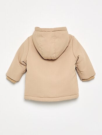 Parka com capuz e interior de pelo sintético