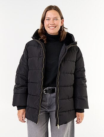 Parka com capuz forrada em pelo sintético