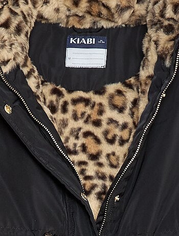 Parka com capuz forrado em pelo sintético